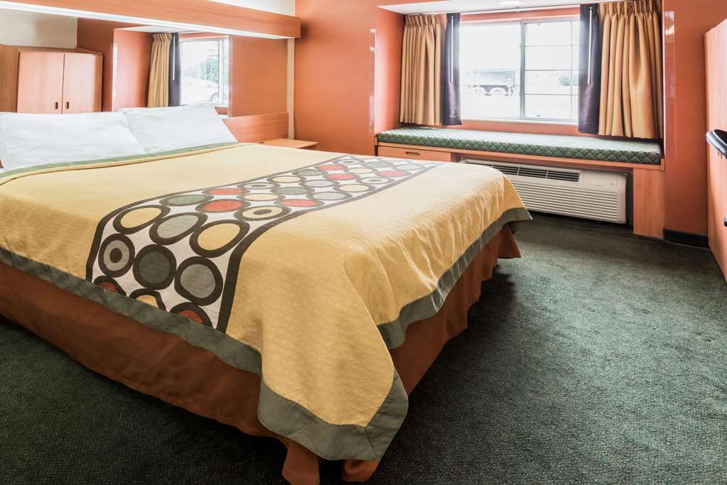 Super 8 by Wyndham Columbus West - photo 7