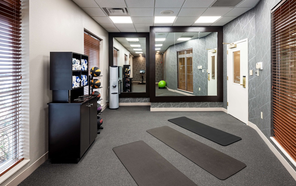 Homewood Suites by Hilton Gainesville - photo 29