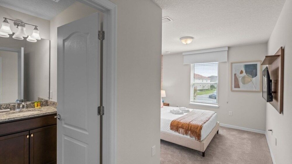 Fun For The Whole Family Townhome At Solterra Resort 5 Bedroom Townhouse by Redawning - photo 8