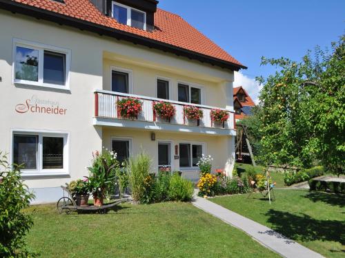 Gästehaus Schneider — 4-Star Luxury Hotel in Eppishausen, Germany