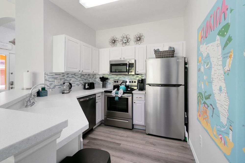 Disney Area 4 bed 3.5 Bathroom Emerald Island - photo 4