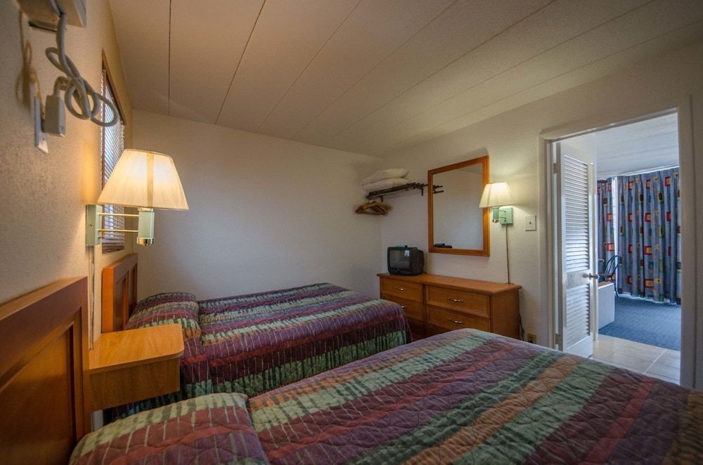 Compass Family Resort - photo 13