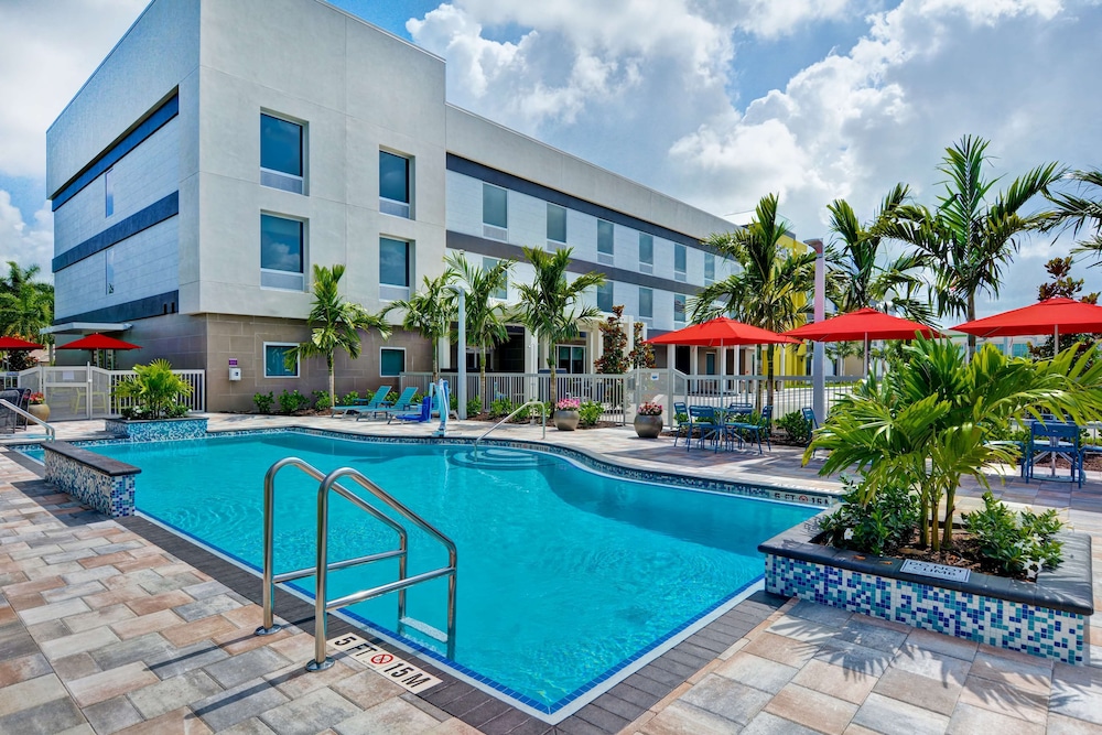 Home2 Suites Naples I 75 Pine Ridge Road FL - photo 23