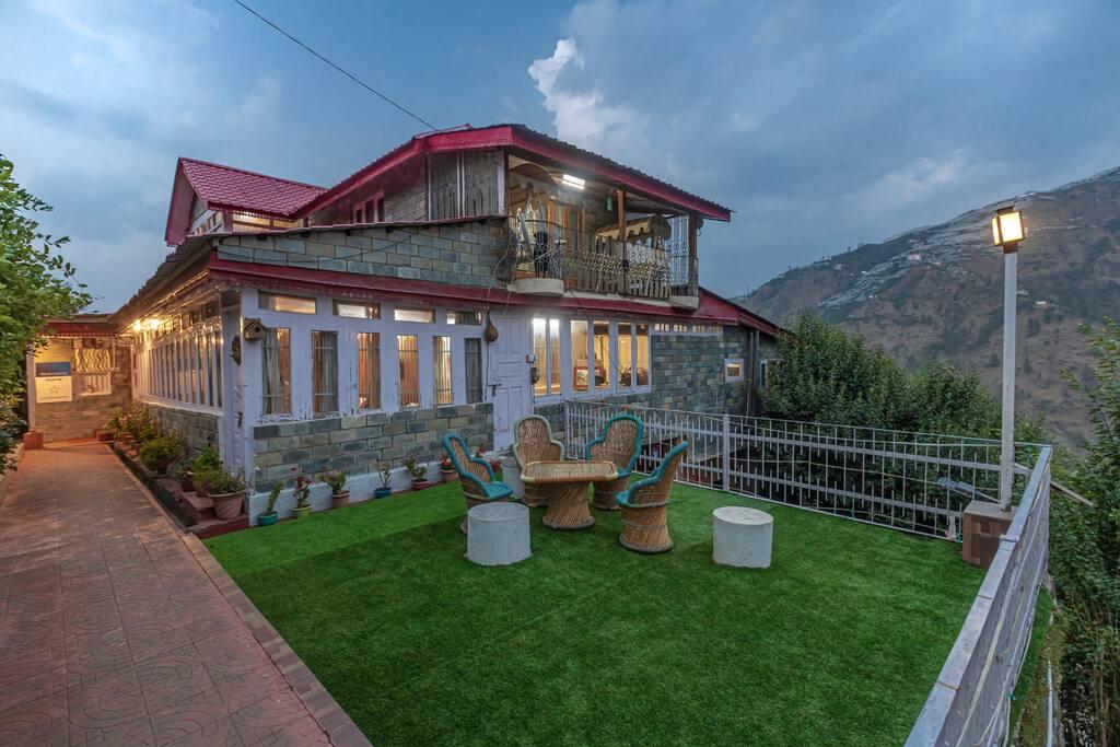 Saffronstays Hardy’s Hideaway in Shimla, India