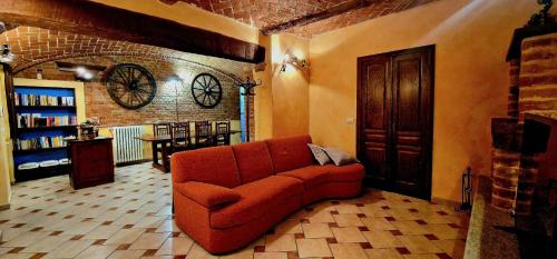 Monferrato Agricottage Valentina — 4-Star Luxury Hotel in Calliano, Italy