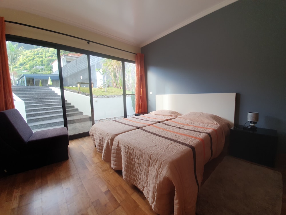 Ocean View Villa With Private Outdoor Heated Pool — Calheta — photo 4