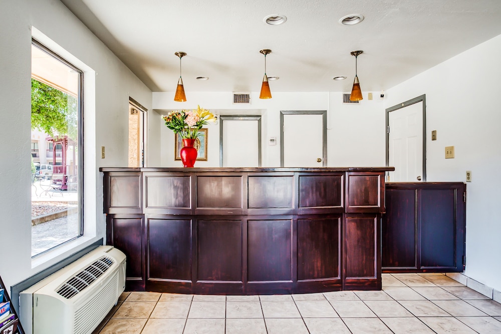 OYO Hotel Groesbeck - photo 2