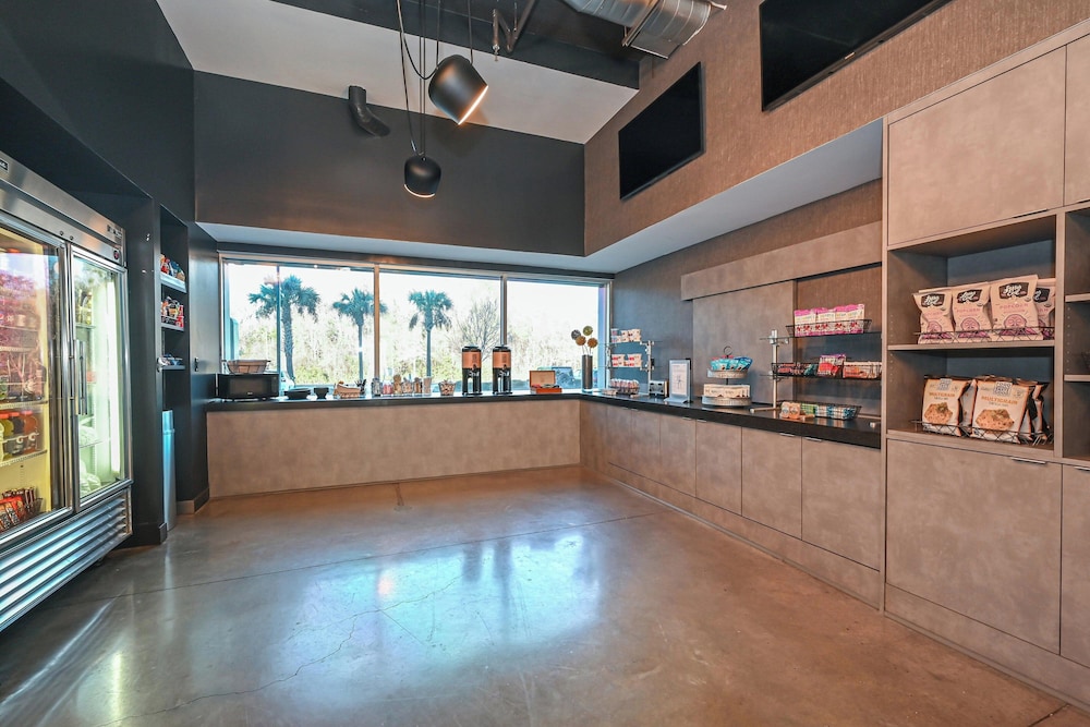 Aloft Charleston Airport & Convention Center - photo 34