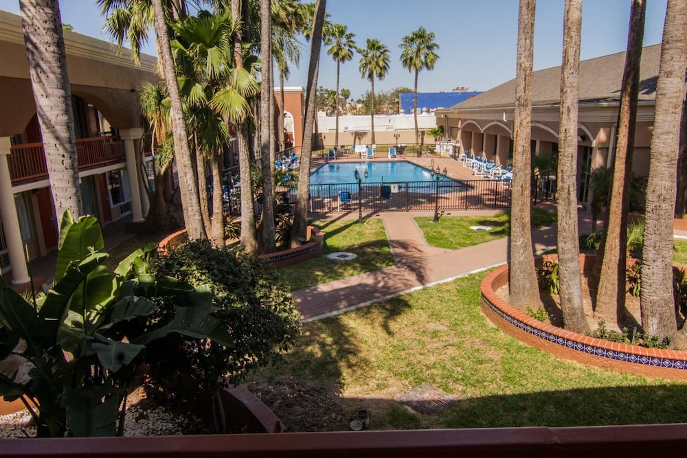 La Copa Hotel - photo 37