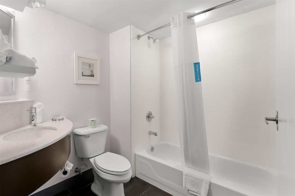 Hampton Inn & Suites Newtown - photo 111