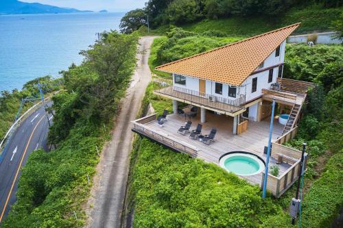 Villa Classico Itoshima — 4-Star Luxury Hotel in Itoshima, Japan