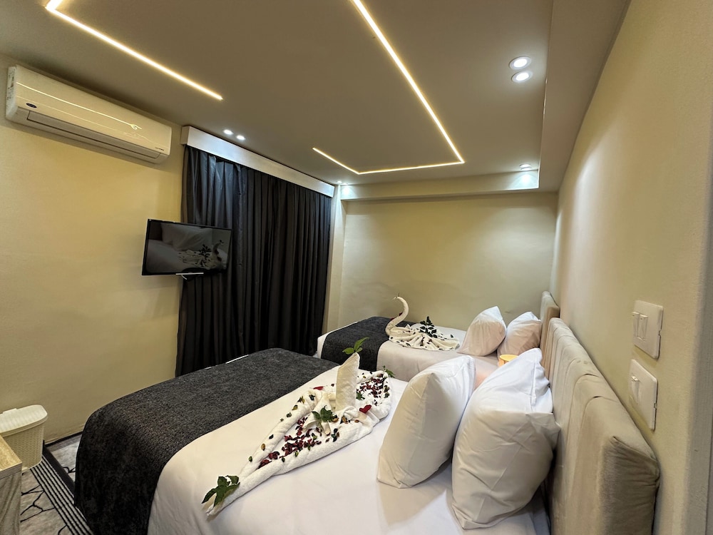 Blue Scarab Pyramids Inn in Giza, Egypt