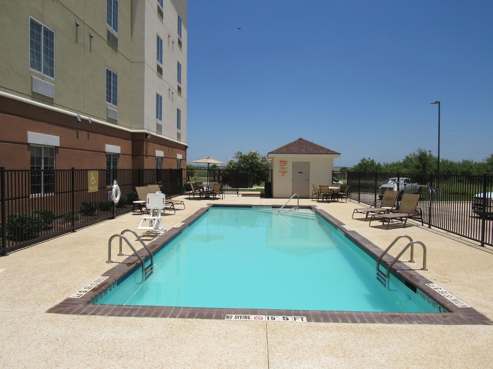 Candlewood Suites Cotulla by IHG - photo 16