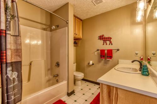 Santas Lakehouse On the Lake Arcade Game Hot Tub 560 FREE tickets each paid day - photo 14