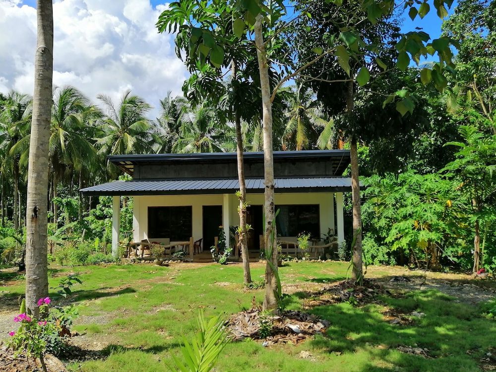 AndNindot Garden Resort in Anda, Philippines