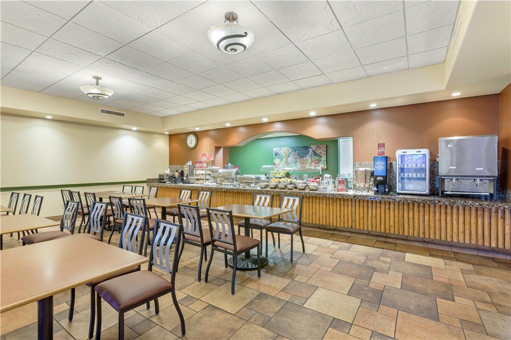 Best Western Plus Arroyo Roble Hotel & Creekside Villas - photo 21