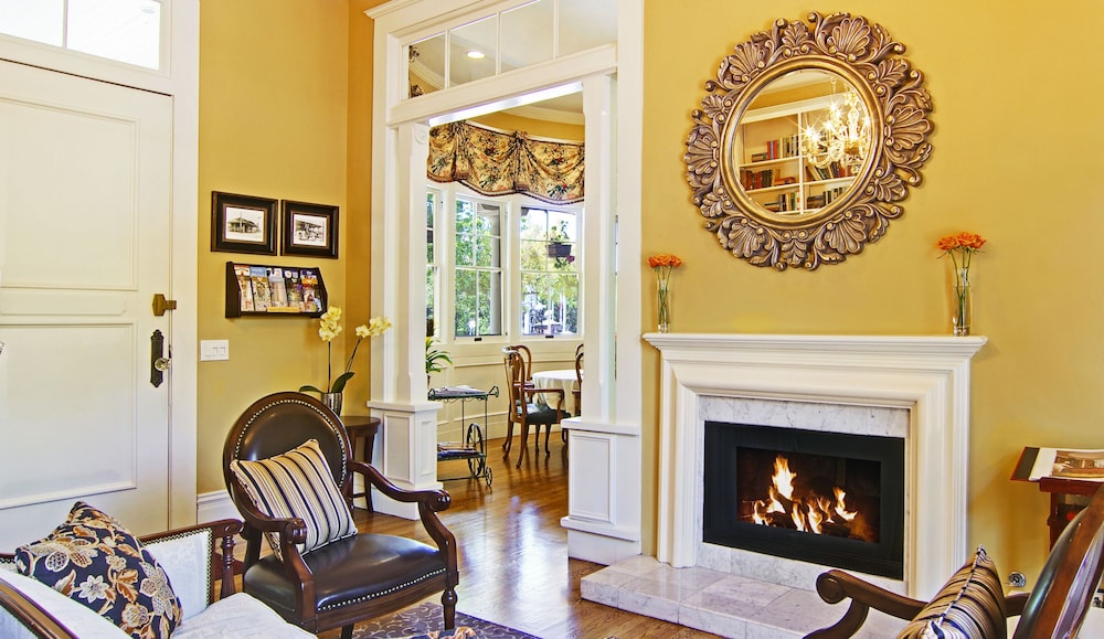 Inn at Depot Hill — hotel in Capitola
