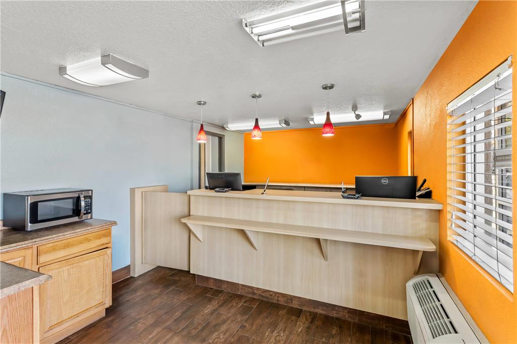 Rodeway Inn Albuquerque West - photo 9