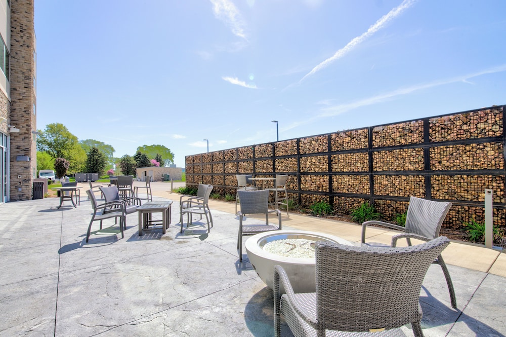 Holiday Inn Express & Suites Onalaska La Crosse Area by IHG - photo 27