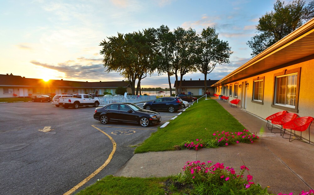 Au Doc Motel - last minute hotel in Repentigny