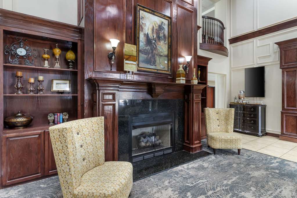 Best Western Plus Crown Colony Inn & Suites - photo 11