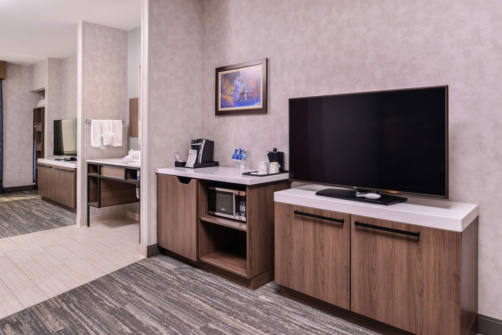 Hilton Garden Inn Bend - photo 28
