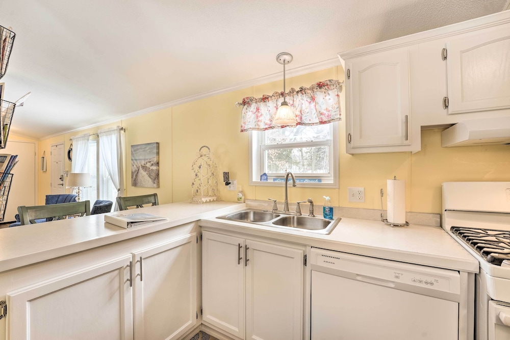 Charming South Haven Home Great Location — 4-Star Luxury Hotel in South Haven, United States