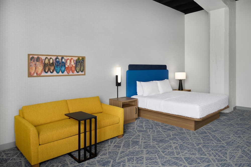Hampton Inn by Hilton Lincoln Downtown - photo 12