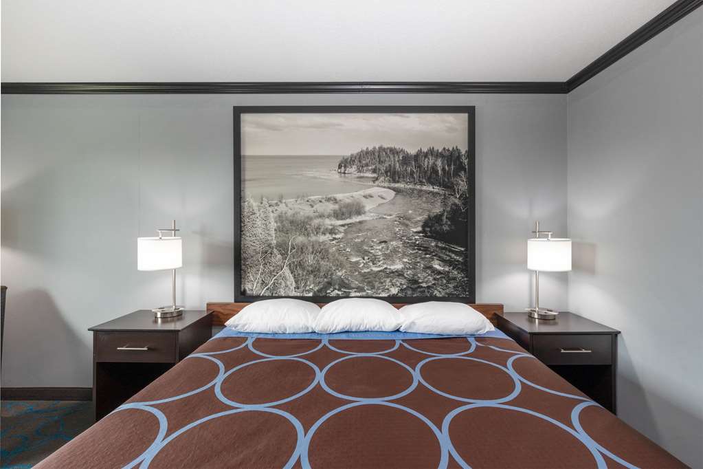 Super 8 by Wyndham Duluth - photo 12