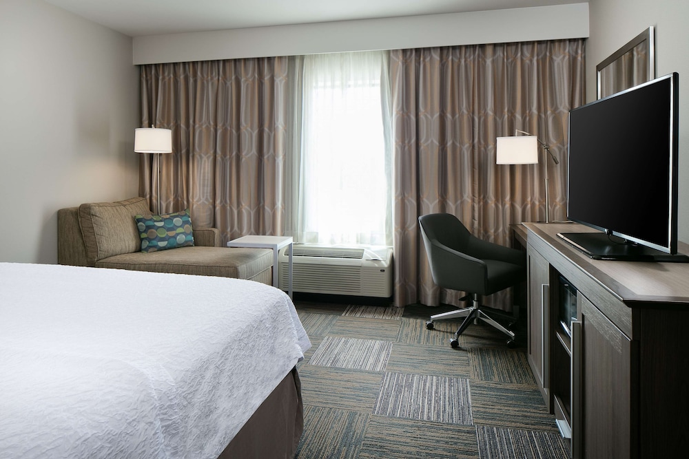 Hampton Inn & Suites Mason City - photo 10