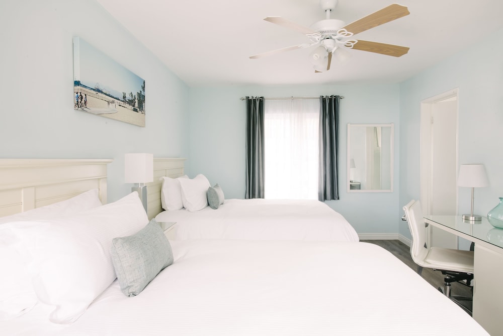 Bayside Hotel - photo 9