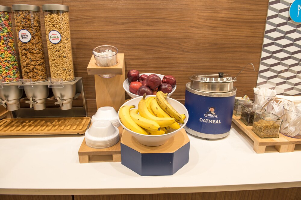 Holiday Inn Express & Suites Warsaw E Center by IHG - photo 28