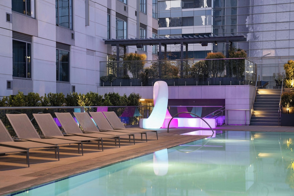 Courtyard Los Angeles L.A. LIVE - photo 43