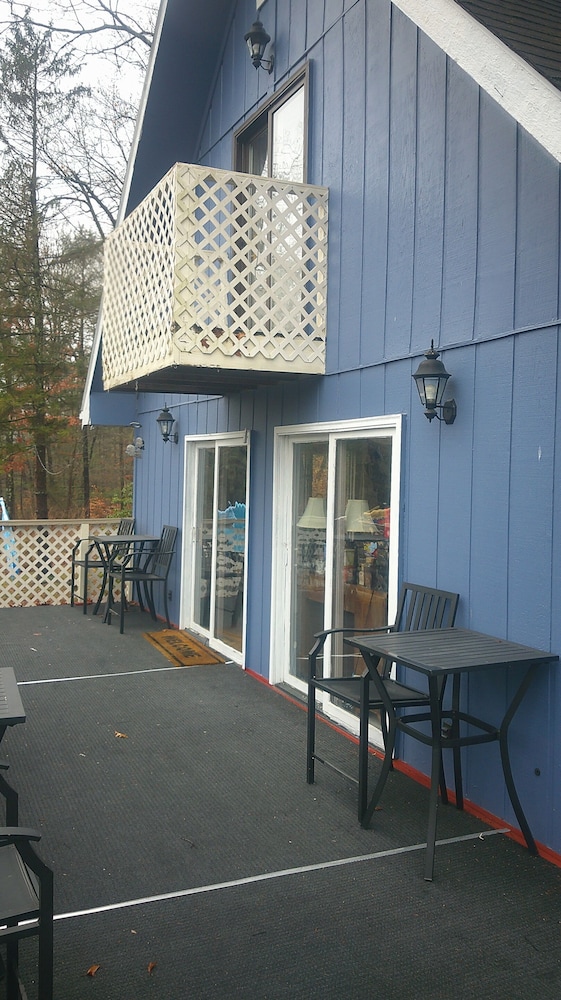 Lil Black Bear Inn - photo 138