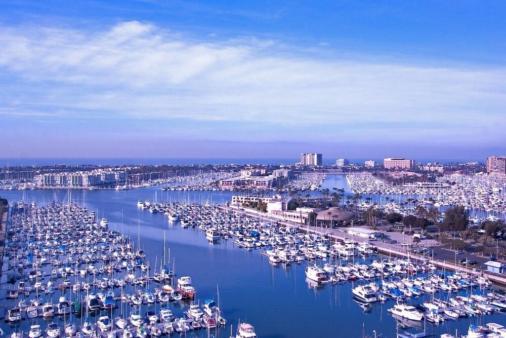 One Bed 1bath Private Balcony Walk TO Beach - photo 33
