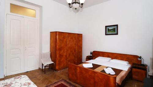 City Center Charm Family Apartment By Wehost