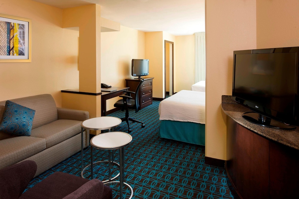 Fairfield Inn & Suites Houston Intercontinental Airport - photo 4