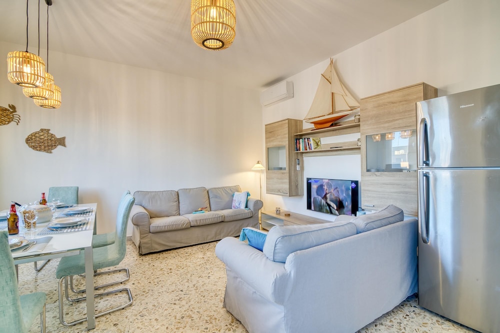 Casa Pepitas apt sea Front Monopoli — 4-Star Luxury Hotel in Monopoli, Italy