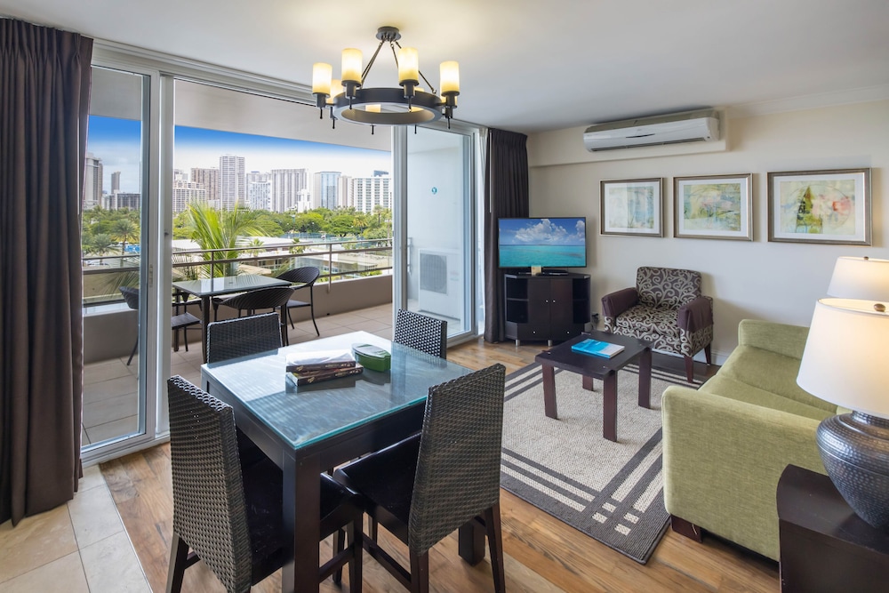 Regency on Beachwalk Waikiki by OUTRIGGER - photo 41