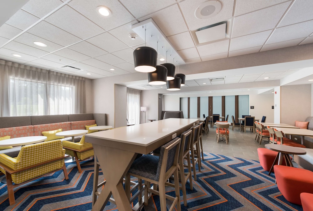 Hampton Inn Niles - photo 27