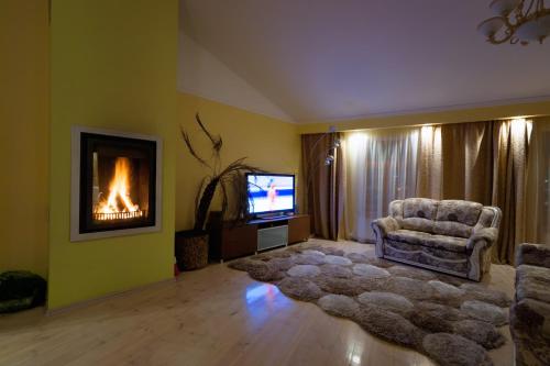 Daugava rrlux Penthouse with fireplace and free parking — 4-Star Luxury Hotel in Riga, Latvia