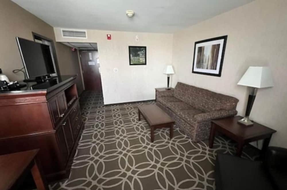 Hotel Lotus Kansas City Merriam - photo 19