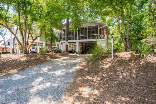 Beaching & Griping by Oak Island Accommodations - photo 12