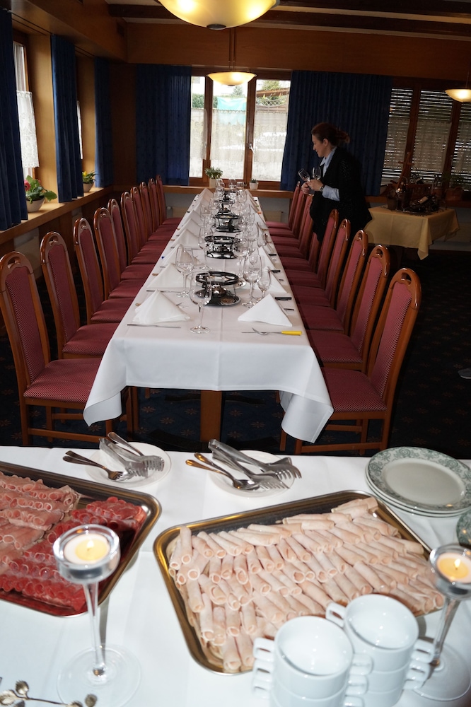Hotel Restaurant Frieden — hotel in Effretikon