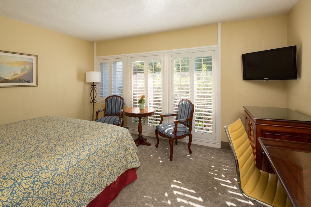 Normandy Inn - photo 16