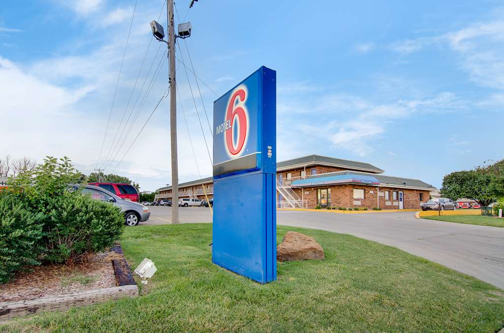 Motel 6 Salina KS - photo 7