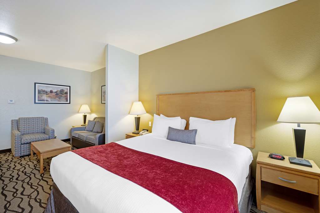 Best Western Plus Guymon Hotel & Suites - photo 20