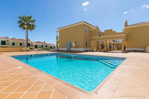 Casa Brisa do Mar — 4-Star Luxury Hotel in Porches, Portugal