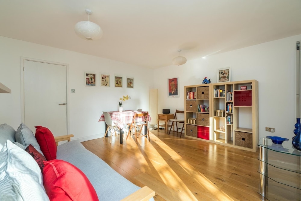 Super 1BD Garden Flat Islington London — 4-Star Luxury Hotel in London, United Kingdom