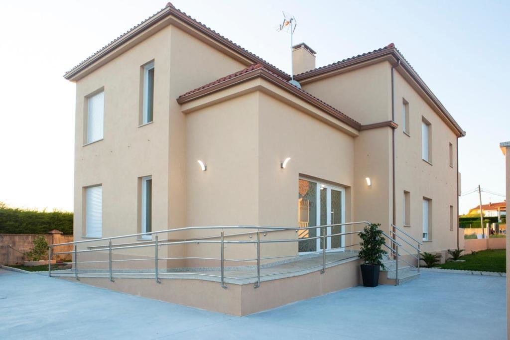 Apartamentos Costa Xuño — 4-Star Luxury Hotel in Porto Do Son, Spain